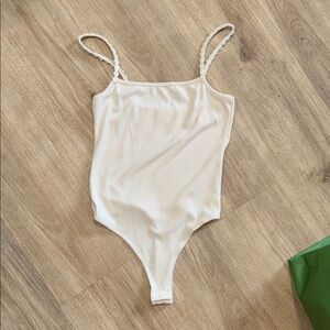 LE Lis cream bodysuit